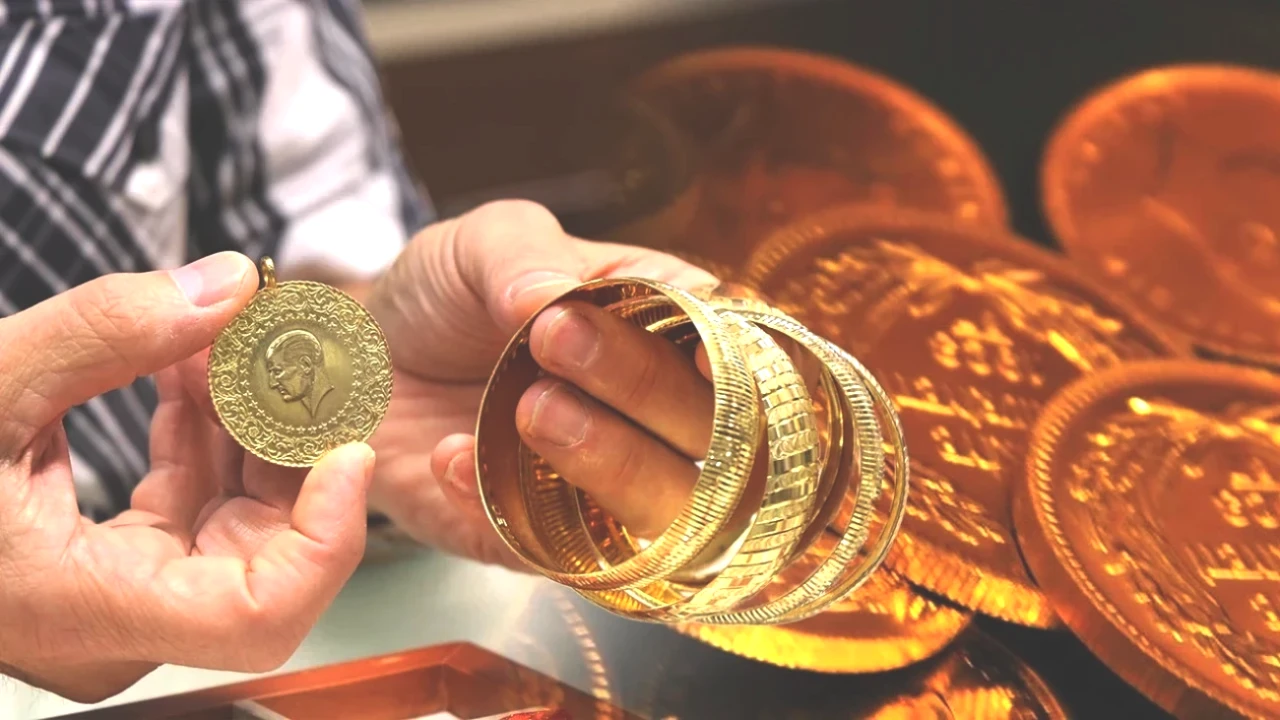 “Altın Fiyatlarında Rekor Artış! 30 Kasım 2025 Güncel Gram, Çeyrek ve Cumhuriyet Altını Değerleri”