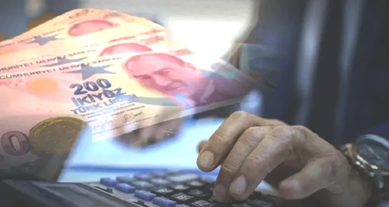 Emeklilere Özel 2025 Aralık Promosyonları Açıklandı! Hangi Banka Ne Kadar Veriyor?