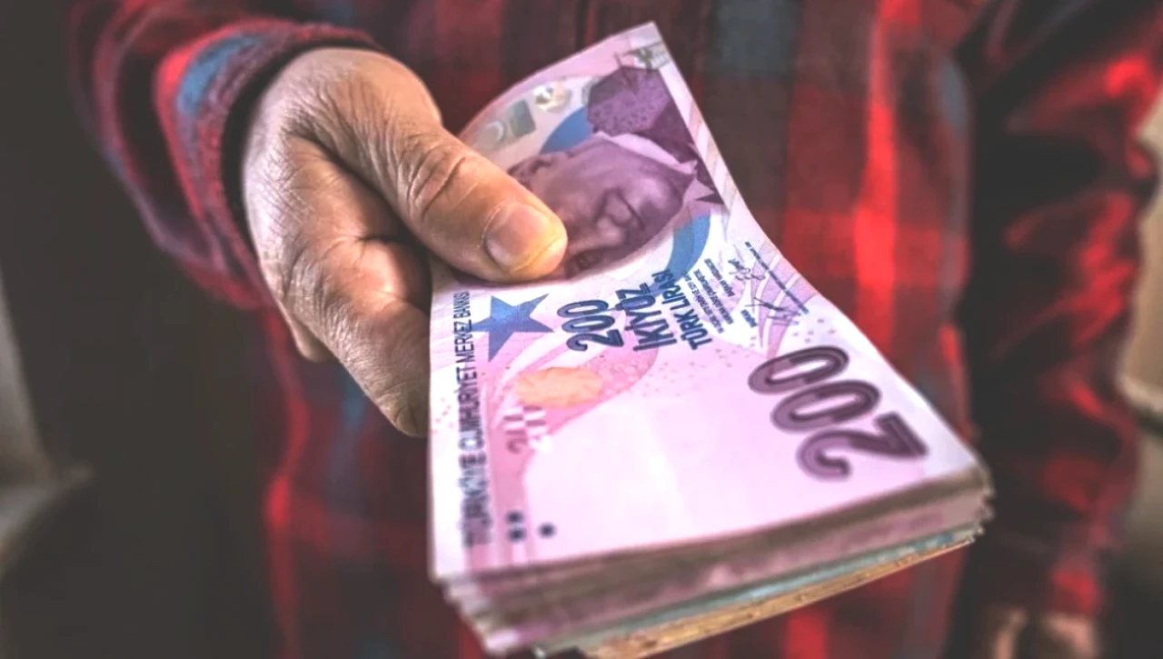 Emekli Maaş Zammı İçin Heyecan Dorukta! Ocak'ta En Düşük Aylık Ne Kadar Olacak?